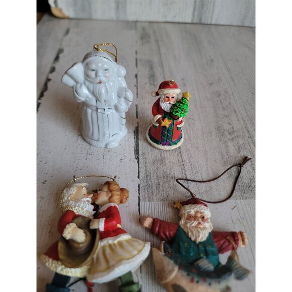 Santa kissing Mrs Claus variety set ornament Xmas fish bass Candy cane - Picture 4 of 8